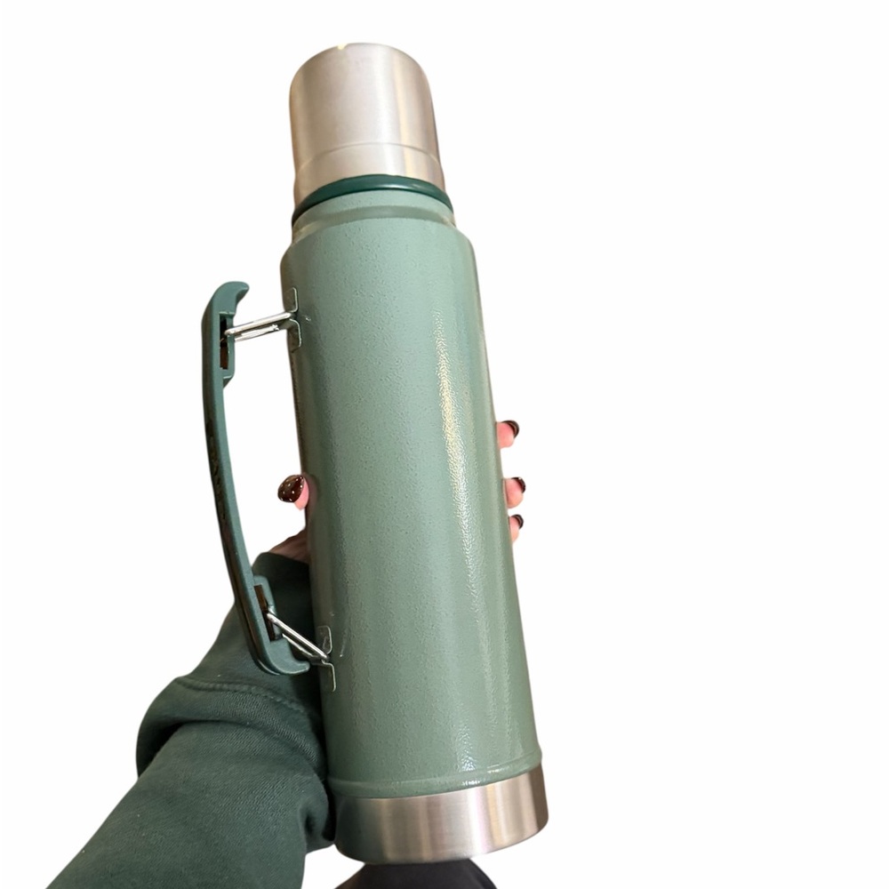Stanley Thermos - Picture 2 of 4